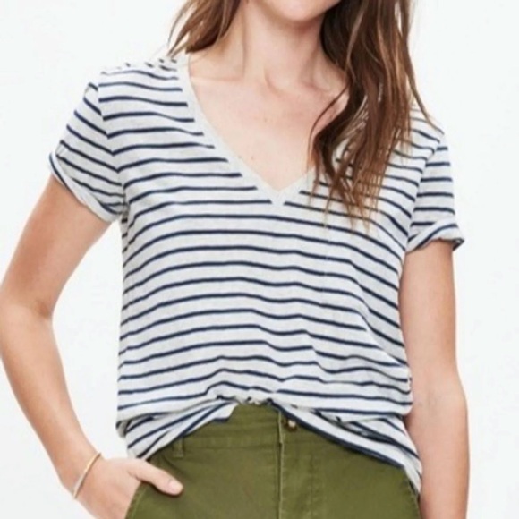 Madewell Tops - Madewell Whisper Cotton V Neck Tee Pocket XXS